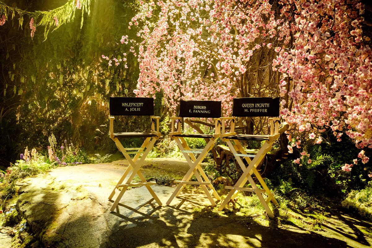 DisneyD23's tweet photo. JUST ANNOUNCED: #Maleficent2, the enchanting fantasy adventure starring Angelina Jolie, Elle Fanning, and Michelle Pfeiffer, is now in production: https://t.co/7DPJMjeEbx https://t.co/V0IizSaSzN