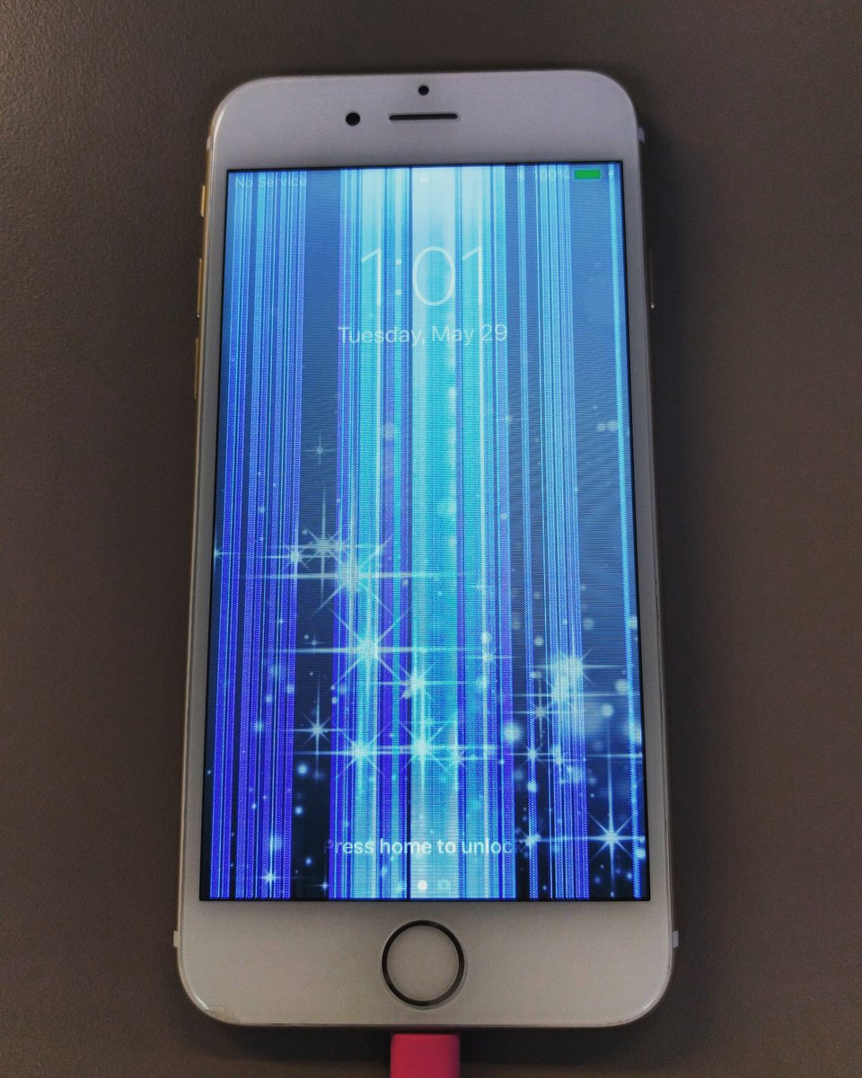 broadwaybri's tweet image. So this is why I haven&apos;t been able to post much lately...
Thankfully my BF had an extra phone he is letting me use, but it&apos;s an Android and I&apos;ve been an Apple user for years now...I&apos;m trying to figure out how the heck to use it 😭
#apple #android #switchingOS #thestruggleisreal