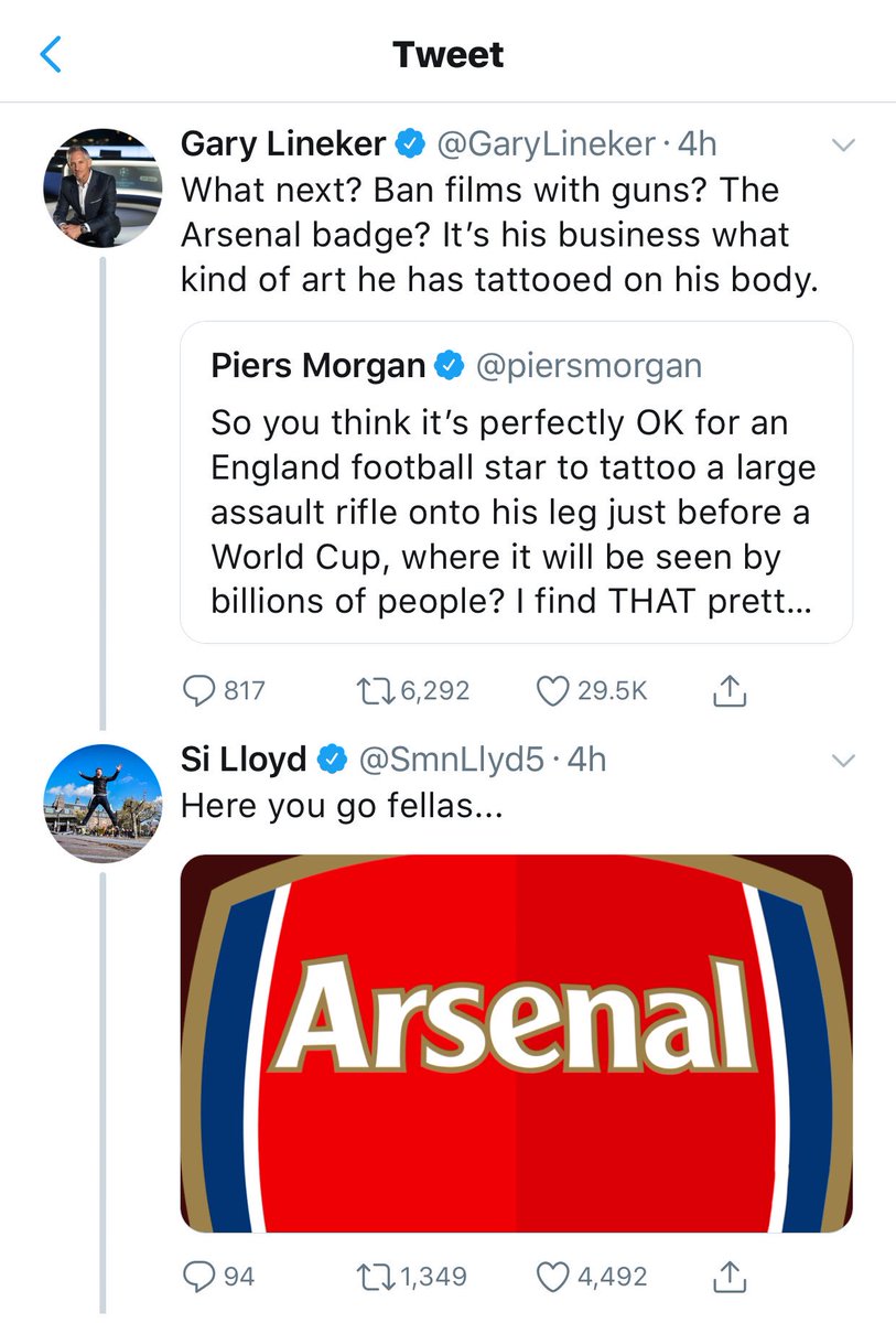 Sporf's tweet photo. 😂 The best thing you’ll see all day.

👏 The brand new @Arsenal badge.

📸 @SmnLlyd5 https://t.co/8HyDZH8d3U