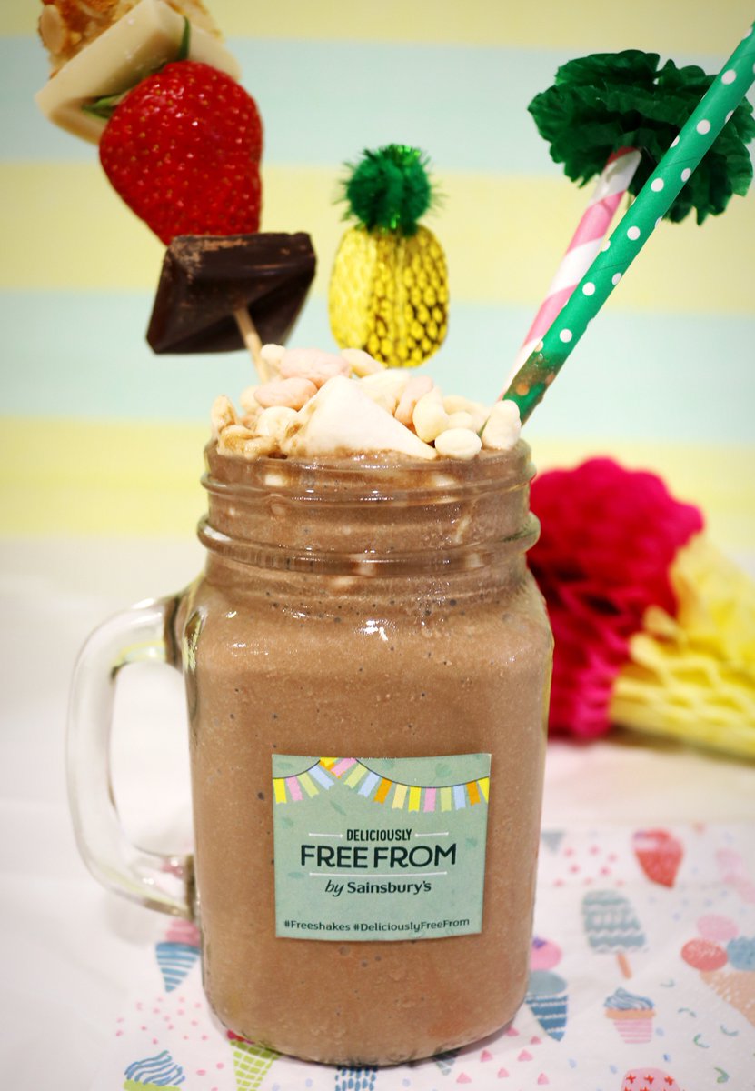 sarahfw40's tweet photo. 🍦New Blog Post!🍦 How to make a #deliciouslyfreefrom #vegan Freak Shake with Sainsbury’s new Iced Desserts! 😋🍨
https://t.co/OPE5f0vm1z #veganhour https://t.co/9Pu8nmPV4L