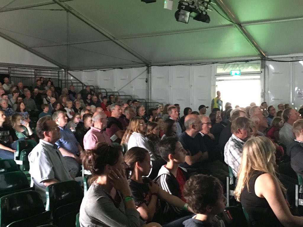 iamcardiffuni's tweet photo. Lots of questions from a packed out crowd for Daniel Mitchard @EngineeringCU #cardiffseries #HayFestival2018 https://t.co/GpaLatyxkr