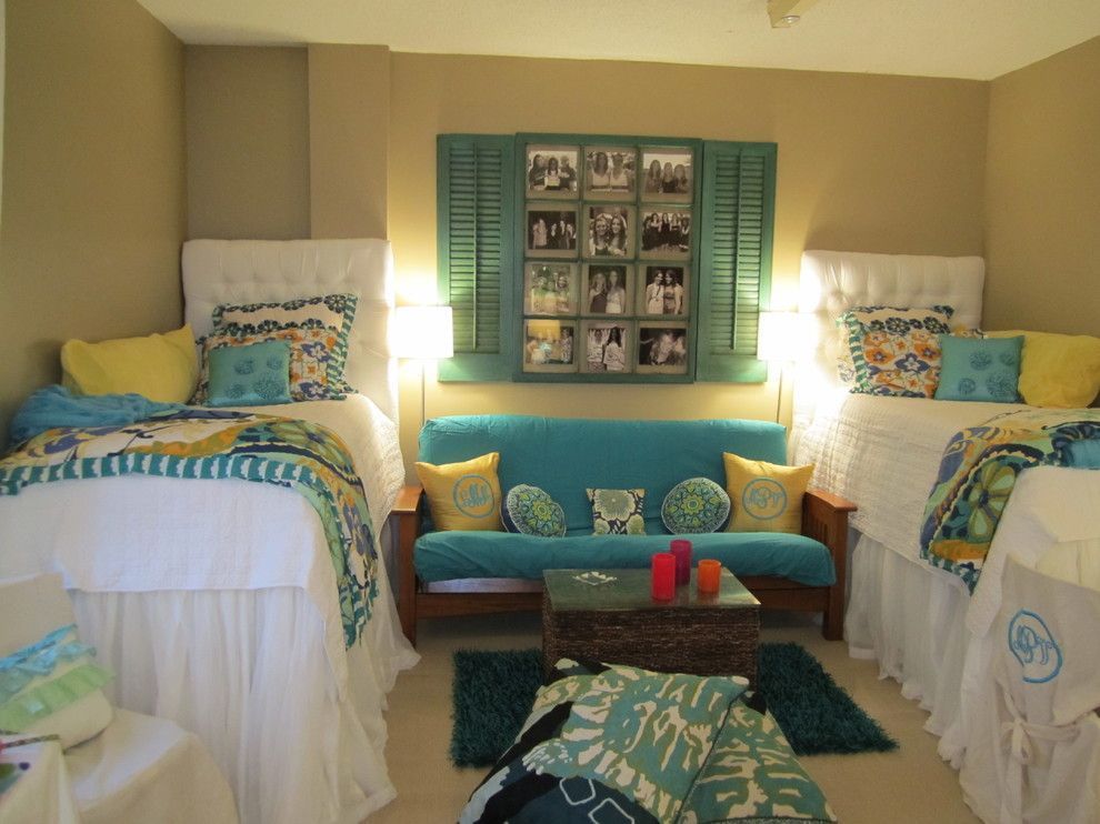 kit_college's tweet photo. Lady Freshman, start planning your new room's new decor sooner than later! The better idea you have of what you're new home's motif will be, the easier the transition. Dive into some of the images for inspiration. Additional tips here: https://t.co/zsVjDjLNmv
#MKT400UWL https://t.co/tZ4Mr6CiDF