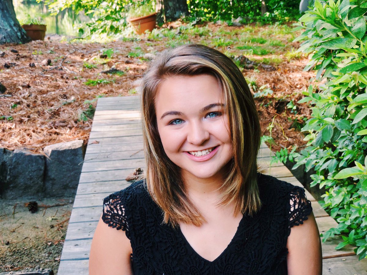 ✮ ALPHA OMICRON  PI ✮ tweet media