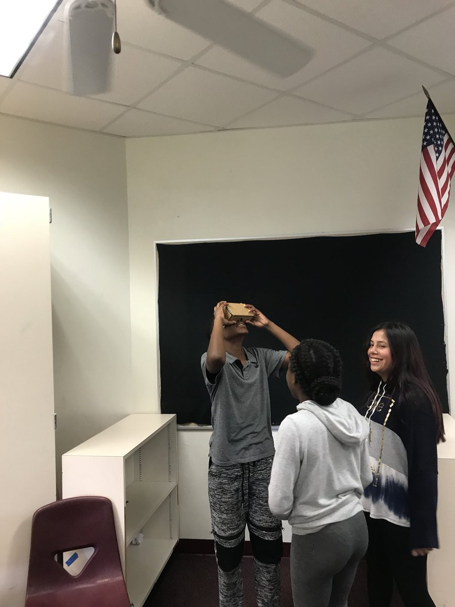 NoFrillsTeacher's tweet photo. Would you like to be innovative?? Let Flip The PD lead the way and show you how to integrate Virtual Reality into daily instruction! #360PD https://t.co/K8ojkcD135