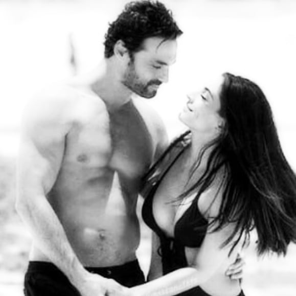 yleyana3's tweet image. Todo es mejor a tu lado 💭❤💑 @ivansanchezz_ @anabreco 💕🐙
#DesdeSiempreyParaSiempre 
#AmorBonito #Compañerosdevida