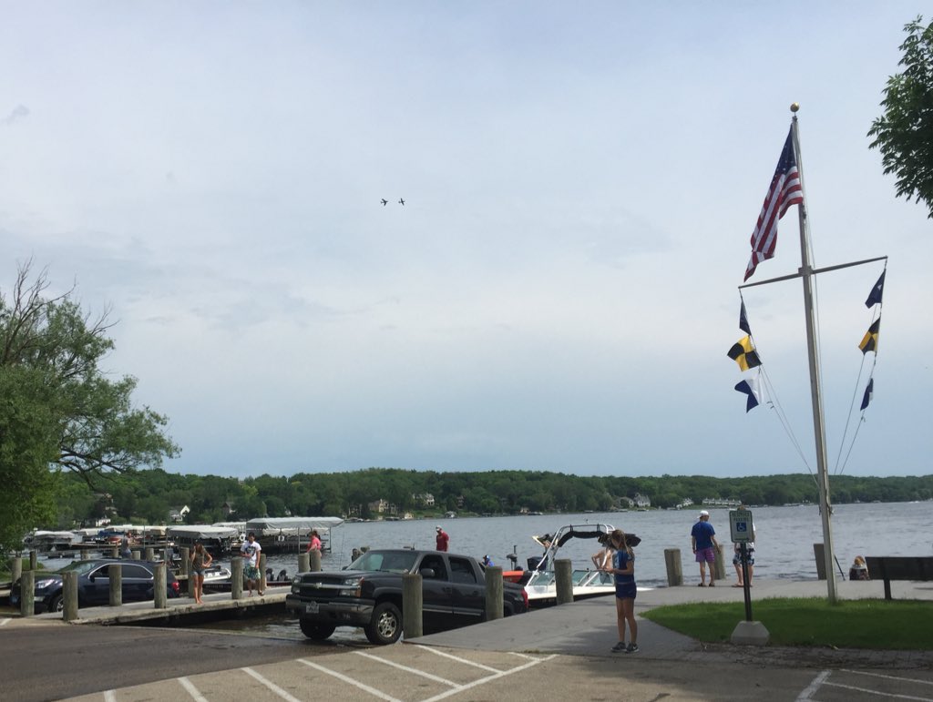 BSteckart's tweet photo. Memorial Day #CleanBoatsCleanWaters numbers are in! Washington and Waukesha County employees educated more than 100 boats and 250 people between 3 launches! https://t.co/DWBQqNZhLu