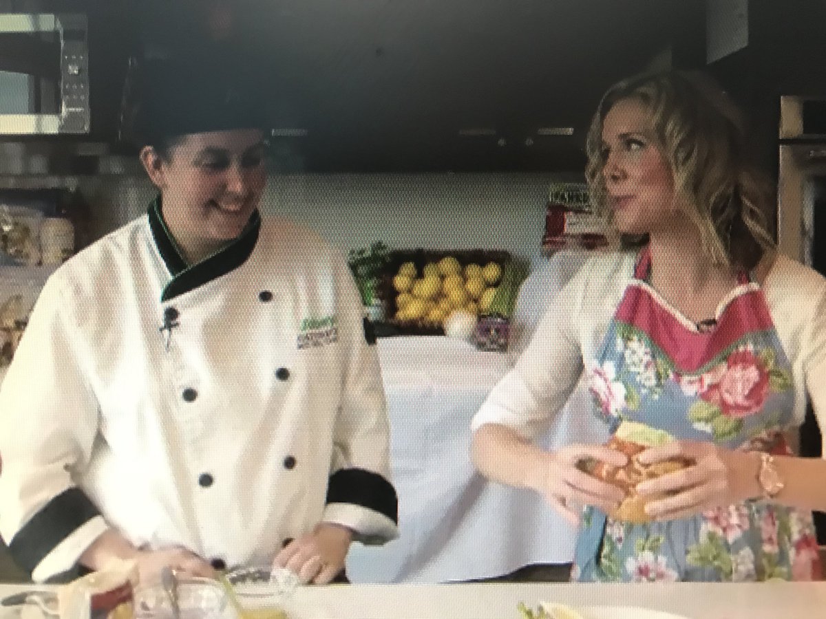 AlyseHand's tweet photo. Apron game= strong... thanks to @KSundahlCTV ! 👩‍🍳 https://t.co/TVeeA749Uo