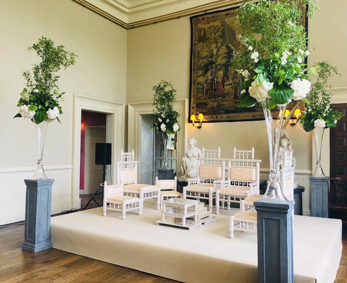 MidlandMandaps's tweet photo. Indian weddings at @elmorecourt #mandap #flowerpillarmandap #elmorecourt #indianweddings #hinduwedding #simplemandap #countryhouseweddings https://t.co/MXZPgBDIQs