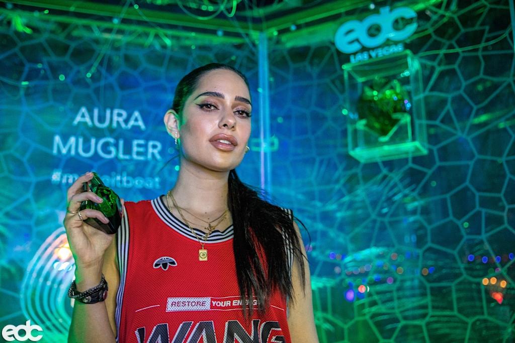 EDC_LasVegas's tweet photo. Shout out to all who stopped by the #AuraMugler activation last weekend! You and @iamKITTENS know how to #MakeitBeat. @Mugler #Sponsor https://t.co/hujDxHzbAW