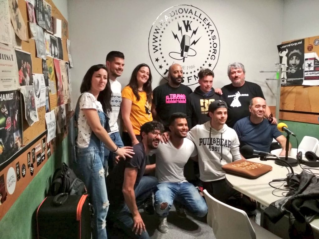 ServicioPAD's tweet photo. La sección #Salud de @el_pais ha realizado un reportaje sobre las actividades de prevención desarrolladas de forma coordinada entre el CMS y el CAD de #Vallecas, Programa @QuiereTMucho , en colaboración con los Talleres de inserción laboral de Ciudad Joven. 👏🏼👏🏼👏🏼 https://t.co/njvW0BFnRg
