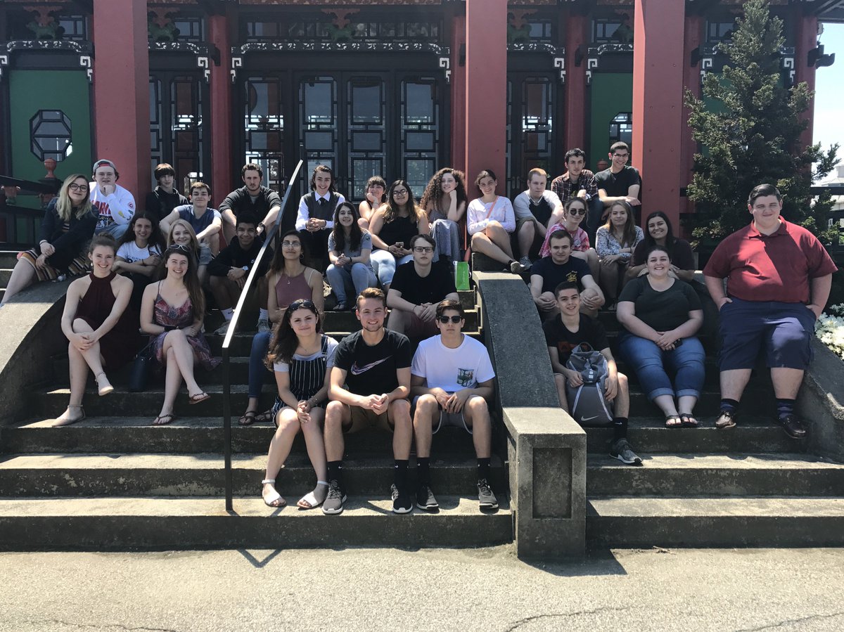 Coventry High School RI History students take a step into the past to learn about Gilded Age Newport #marblehouse #oakerpride