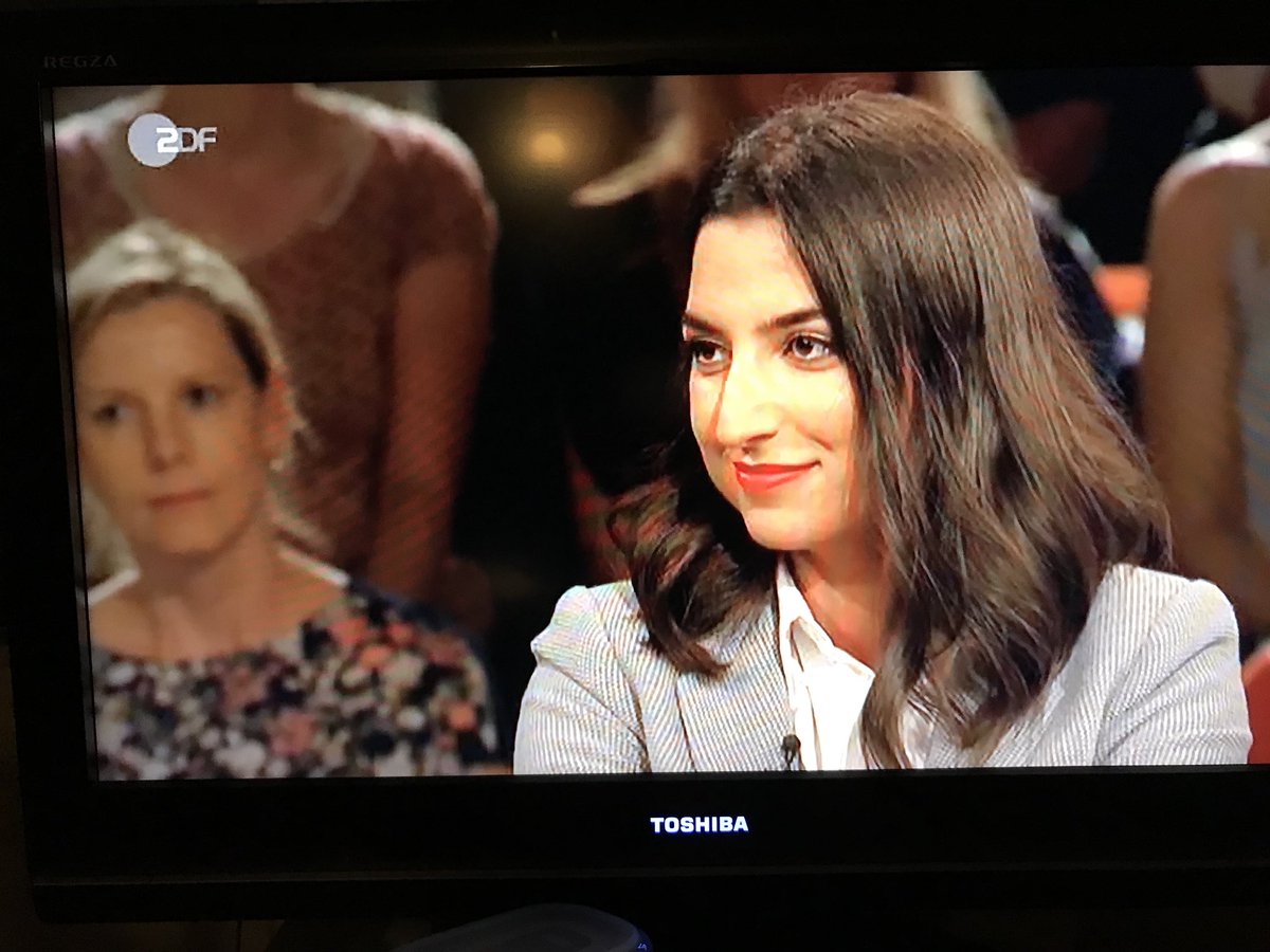 wuenschedesign's tweet photo. @ayadoingthings bei Markus Lanz. Jetzt im ZDF. https://t.co/N1qhzgkhfz