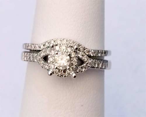 richmond_and's tweet photo. 10k White Gold 0.33ct Diamonds Round Halo Style Engagement Bridal Wedding Ring Set
#10k #whitegold #gold #diamond #rings #jewelry #fashion #style
#bridalset #ringsset #sale #engagement #bridal #wedding #she #her #women #girl #buy #online #shopping
https://t.co/Cc09DEGMgK https://t.co/Ewuw8PGPrG