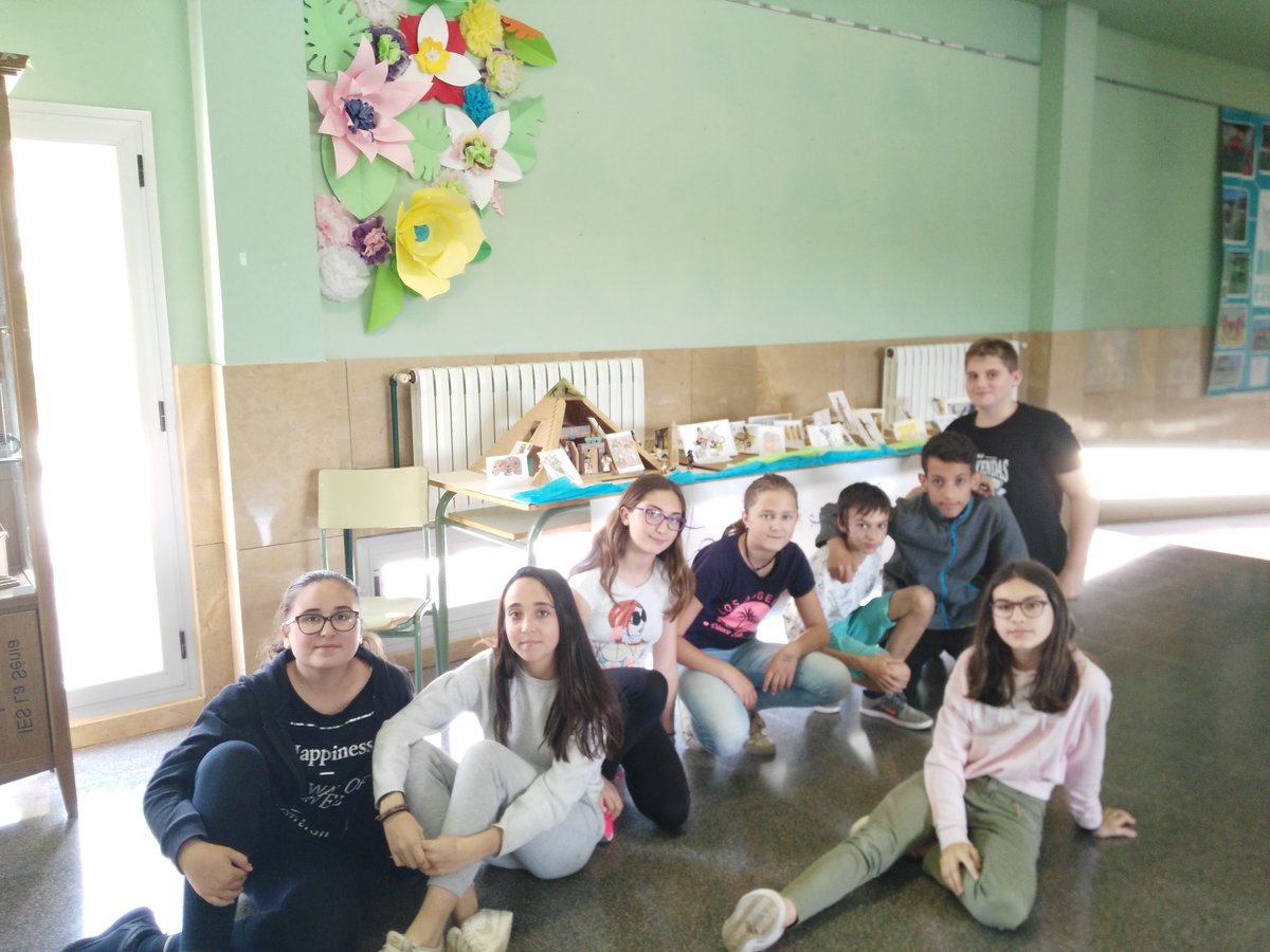 malmuni1's tweet photo. #sortimdelaula #petitsprojectes amb l'alumnat de 1er d'ESO. @inslasenia. Veniu a l'Egipte dels faraons? @EvaGarciaLleixa @isacastellsola https://t.co/bIm0INB9vu