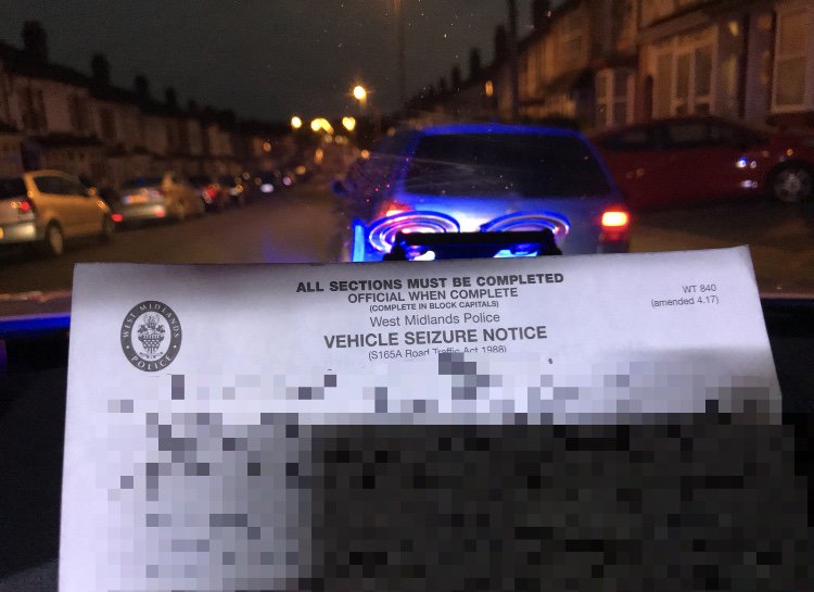 Trafficwmp's tweet photo. A busy start to the shift tonight. Another seizure this driver has:
No Tax βοΈ
No insurance βοΈ
No licence βοΈ
#OpYawbridge
#SeeYouInCourt #LongWalkHome #NiceNightForIt πΆπ»ββοΈ https://t.co/jWsSjcBicg