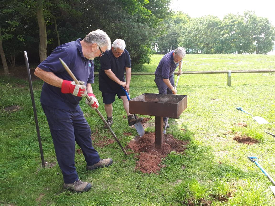 Another superb day of work by the volunteers, after a morning litter pick we set-to removing the BBQ stands from Foremark in preparation for the No BBQ Policy which comes into effect on Monday 4th June.