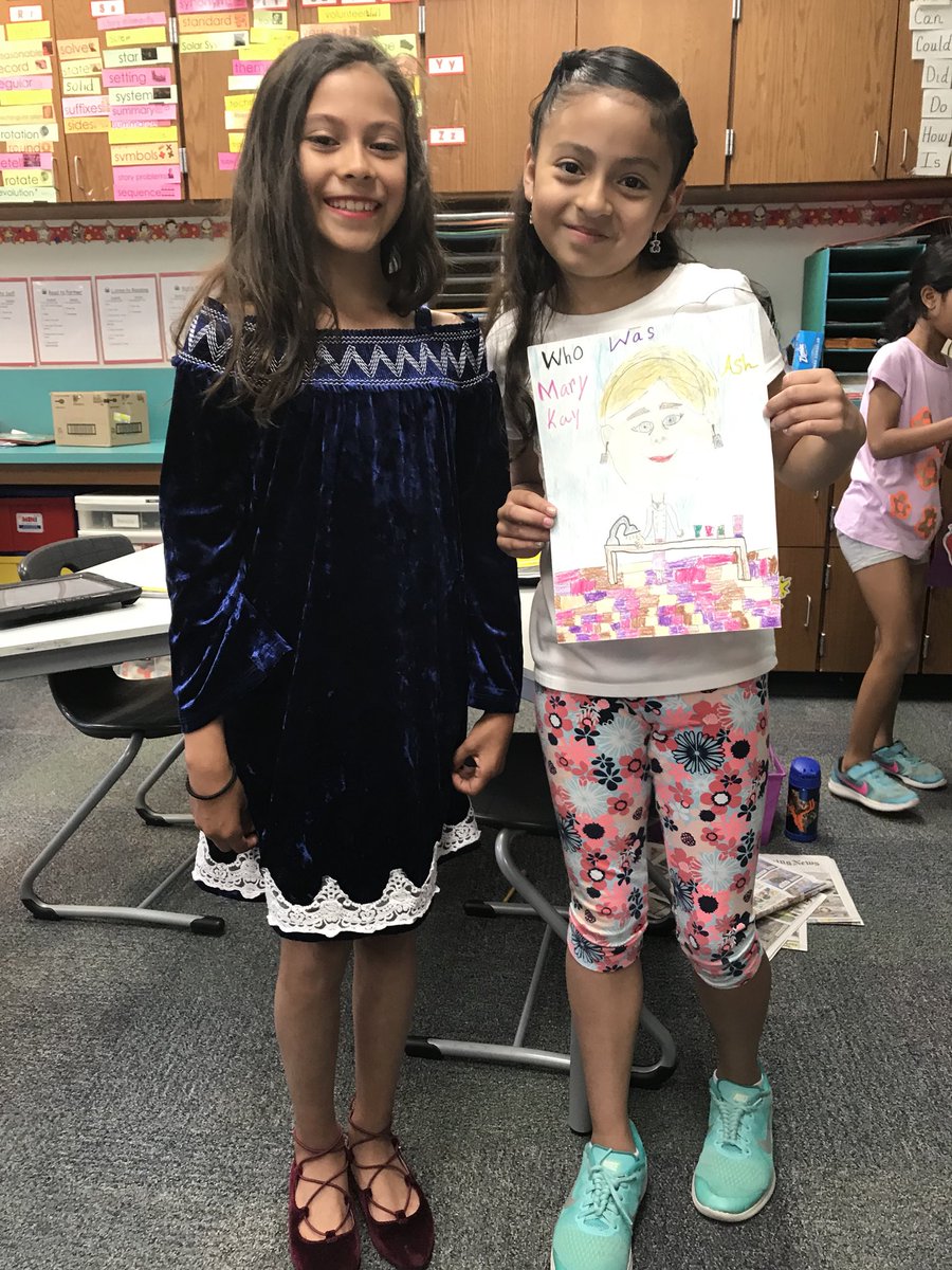 Awilkdce's tweet photo. Meet Mary Kay Ash they rocked it. Loved the enthusiasm.😘 @DCEtrailblazers #dcei #CISDOurstory https://t.co/zFqKbz4KHy