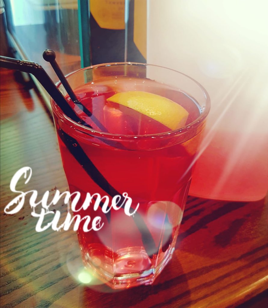 PIUlverston's tweet photo. First Ice Tea of the summer! #pisummerwow #piwow #premierinn #lovewhatwedo @placemadebyyou @Minafattahi @rocke_hannah #northwestsolus @Pipulse1 #servicewithasmile https://t.co/rMtigLya5Z