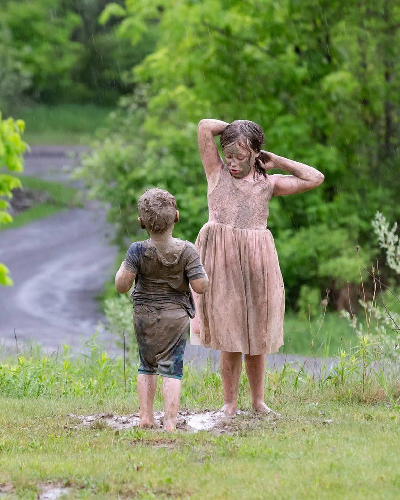 DeSaPhoto's tweet photo. It always seems like a better idea when someone else is willing to do it with you!

#kids #mud #fun #rainydays #thatsmile #family #familyphotography #familyphotographer #ottawaphotographer #613
  (at Cobourg, Ontario) https://t.co/Tgoh4BZJ97