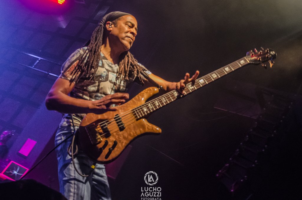 @DougWimbish with @LivingColour at #teatrovorterixrosario

#bass #bassist #concert #concertphotography #concertphotographer #rockphotography #rockphotographer #metalphotography #metalphotographer #rosario #Argentina #livingcolour #photographer #photography #nikon