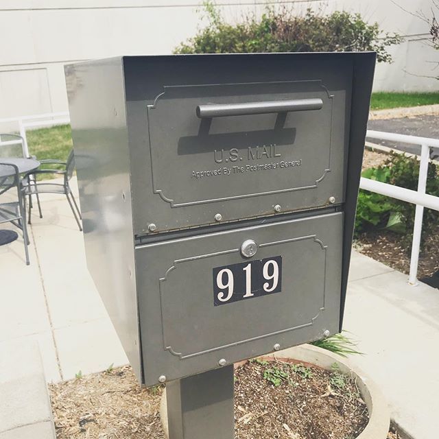 Hate putting your home address on your biz mail? All of our unlimited members get to use our mailbox as their business address! Signup for your tour today to get a more professional setup! #studiocowork ift.tt/2kCG32R Hate putting your home address on your biz mail? Al…