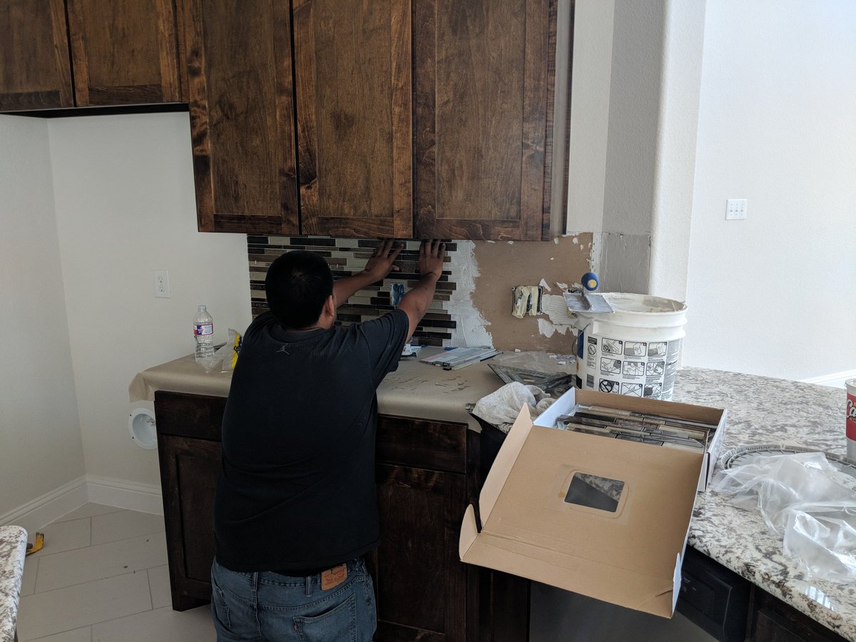 floorandsurface's tweet photo. Let's go ahead and knock out that backsplash, huh!?! Shout out to our crew-the boys are rockin' today!!!!
.
Another collaboration with @azlewisdesigns coming at you!!
.
#fcfloorandsurface #floorandsurface #functionalonceptzforinteriors  #functionalconceptz #backsplash https://t.co/Y5PV3E59BY