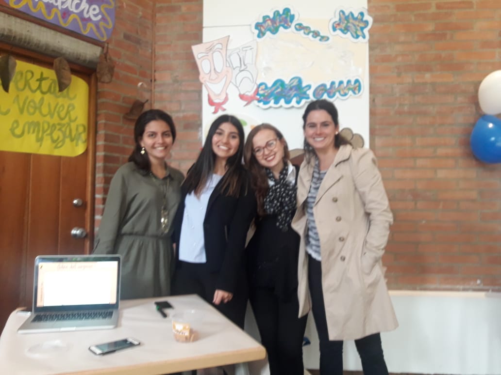 MinjusticiaCo's tweet photo. Propuestas de estudiantes de administración de empresas turísticas y hoteleras de @Externado serán ajustadas y enviadas a #MinJusticia con miras a que sean implementadas con internos de #ColoniaAgrícola. Innovaremos en materia de industria penitenciaria #ResocializaciónDigna https://t.co/UvCjYW1Bfz