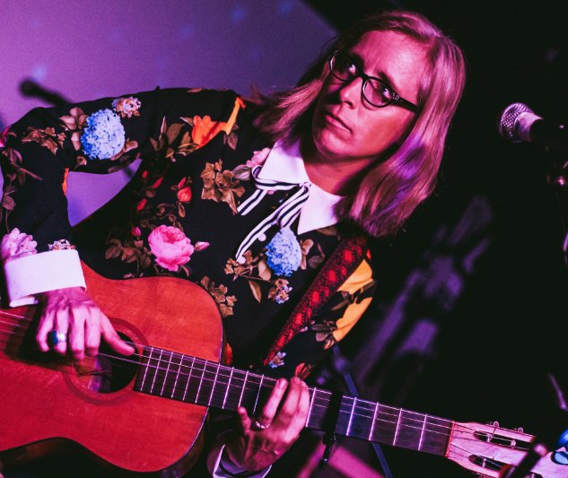 countfeed's tweet image. Photos and review by me of @lauraveirs #thehackles @BootAndSaddle as seen @timeoutphilly timeout.com/philadelphia/n…