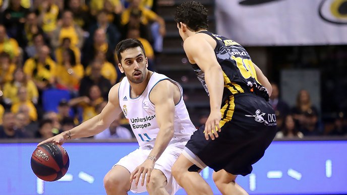 Capital_Deporte's tweet photo. #CRÓNICA Tenerife 75-84 Real Madrid: El Madrid resiste en territorio tinerfeño y pasa a las semifinales https://t.co/M1zg9kX2bN https://t.co/CU2bRkbD5f