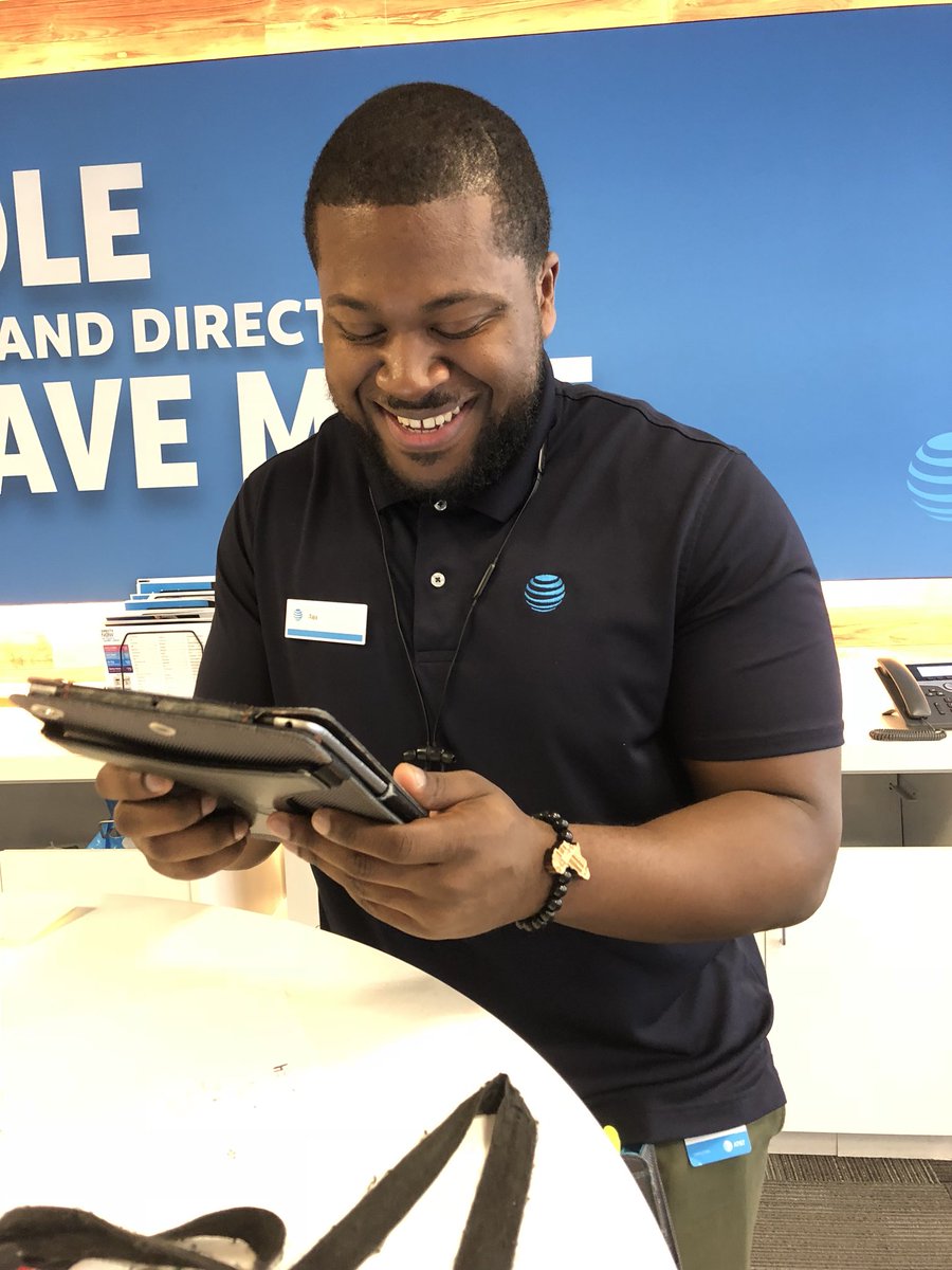 .<a href="/ATT/">AT&T</a> <a href="/ATTCares/">AT&T Cares</a> GREAT #CustomerService at your #WashingtonSquare #DC  #retail #store from Alex <a href="/Alex_Huff18/">Alexander Huff</a> who keeps improving my international  &amp; US #iPhone calling $ plans. Watch out <a href="/comcast/">Comcast</a>  @comcastcares  #ComcastDoesntCare