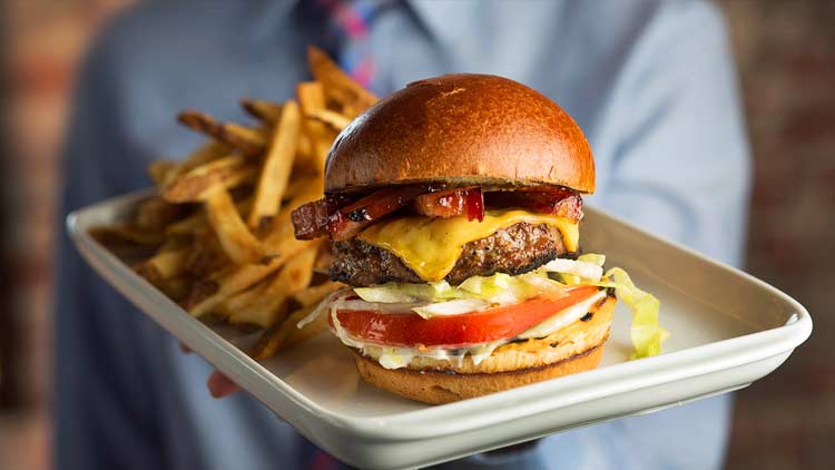VisitIndy's tweet photo. 10 Burgers You Simply Must Try in Indy: https://t.co/FzCjJewwp6 https://t.co/CAwDF4ecCz