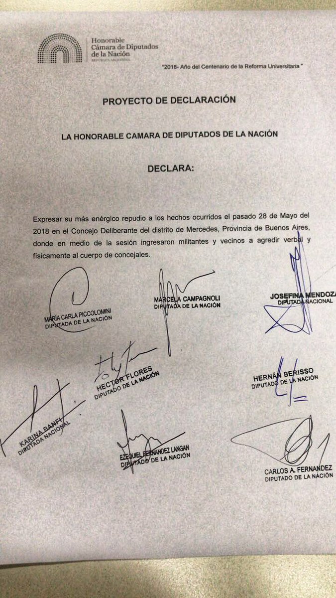 diputadosucr's tweet photo. "Típico de machirulos" @JosefaMendo al repudiar la violenta irrrupción de La Cámpora en el Concejo Deliberante del distrito bonaerense de Mercedes 👉https://t.co/J5mM3dp9Lu https://t.co/QRc5Rt2a7J