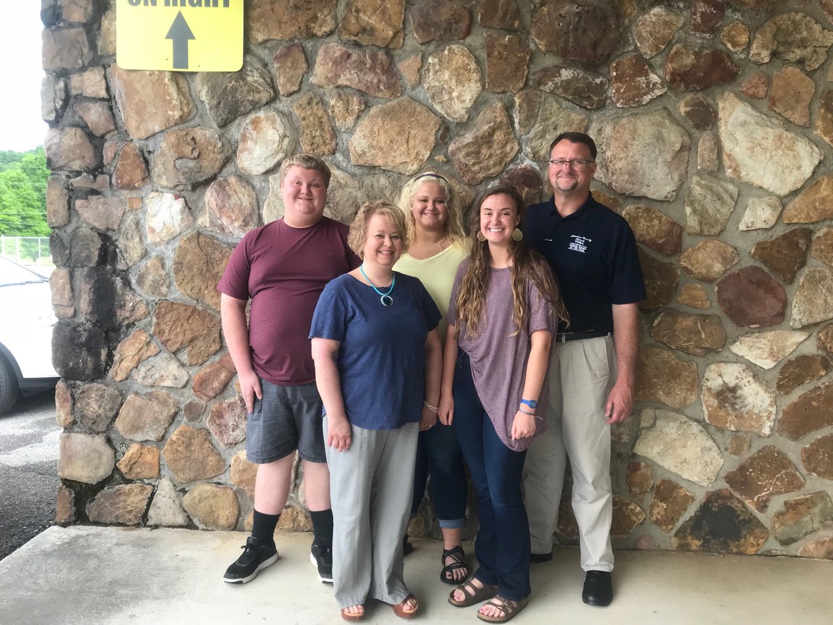 teresa_drinnon's tweet image. Best wishes to you, Mr. Starnes!  Thanks for leading our district with integrity and for always putting the students first.  We will miss you! #HCSProud