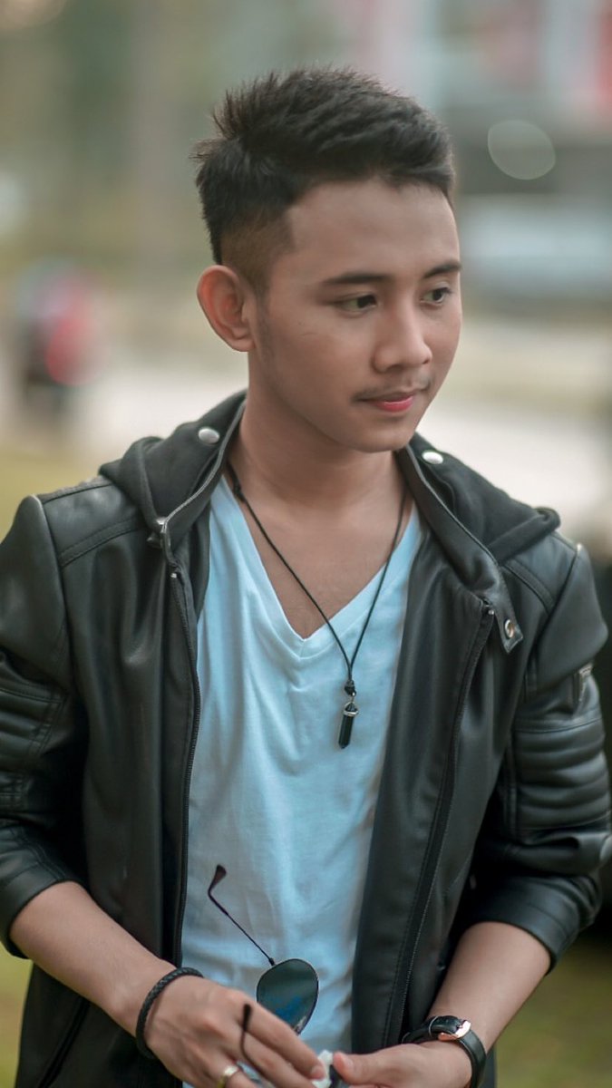 Jangan Menyerah Hanya karna Gagal Pada kesempatan Pertama. Sesuatu yg BerhargaTak akan kamu miliki dgn Mudah. Terus Berusahalah Dan tetap Semangat💪💪💪 <a href="/DA3_Rafly/">Muh.Rafly Heriawan</a> 
<a href="/IndosiarID/">Bang Give</a> <a href="/streament_jkt/">stream entertainment</a> <a href="/rumpi_ttv/">Rumpi (No Secret!)</a> <a href="/TRANSTV_CORP/">TRANS TV</a> <a href="/adibalmusic/">Adibal sahrul</a> <a href="/daratista_inul/">Inul Daratista</a>