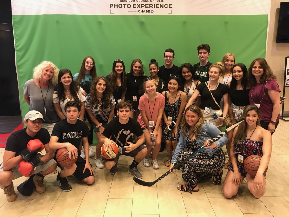 BusEd2la's tweet photo. Great Behind-the-Scenes Tour #MSGAllAccess!  Thank you @TheGarden for having us today! #CPDECA https://t.co/bmENVGIiZM