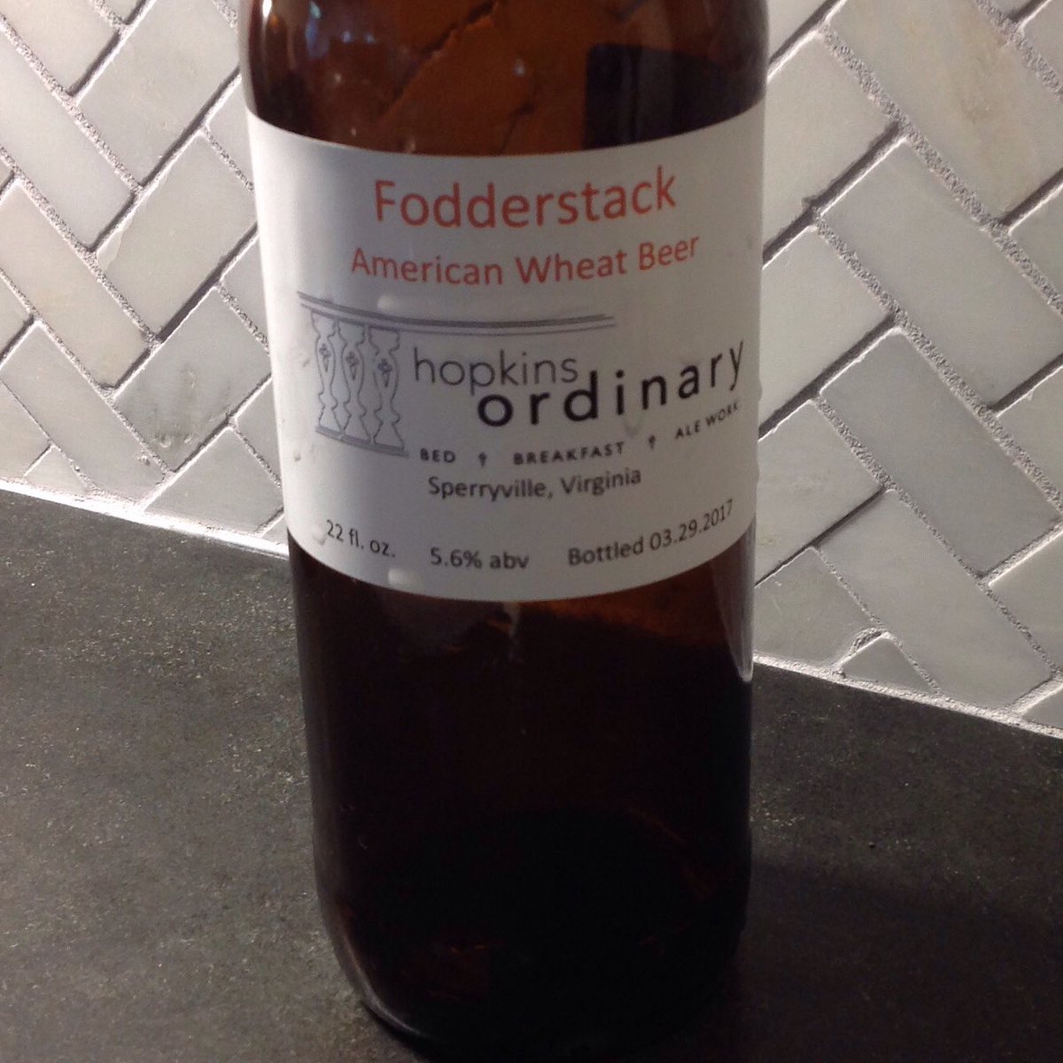 RSchmidtBrewing's tweet photo. Always nice when family brings out of town brews back to #CBus Very good wheat beer especially for these 90° days... #craftbeer #HopkinsOrdinary https://t.co/3YyQ1ML3mY