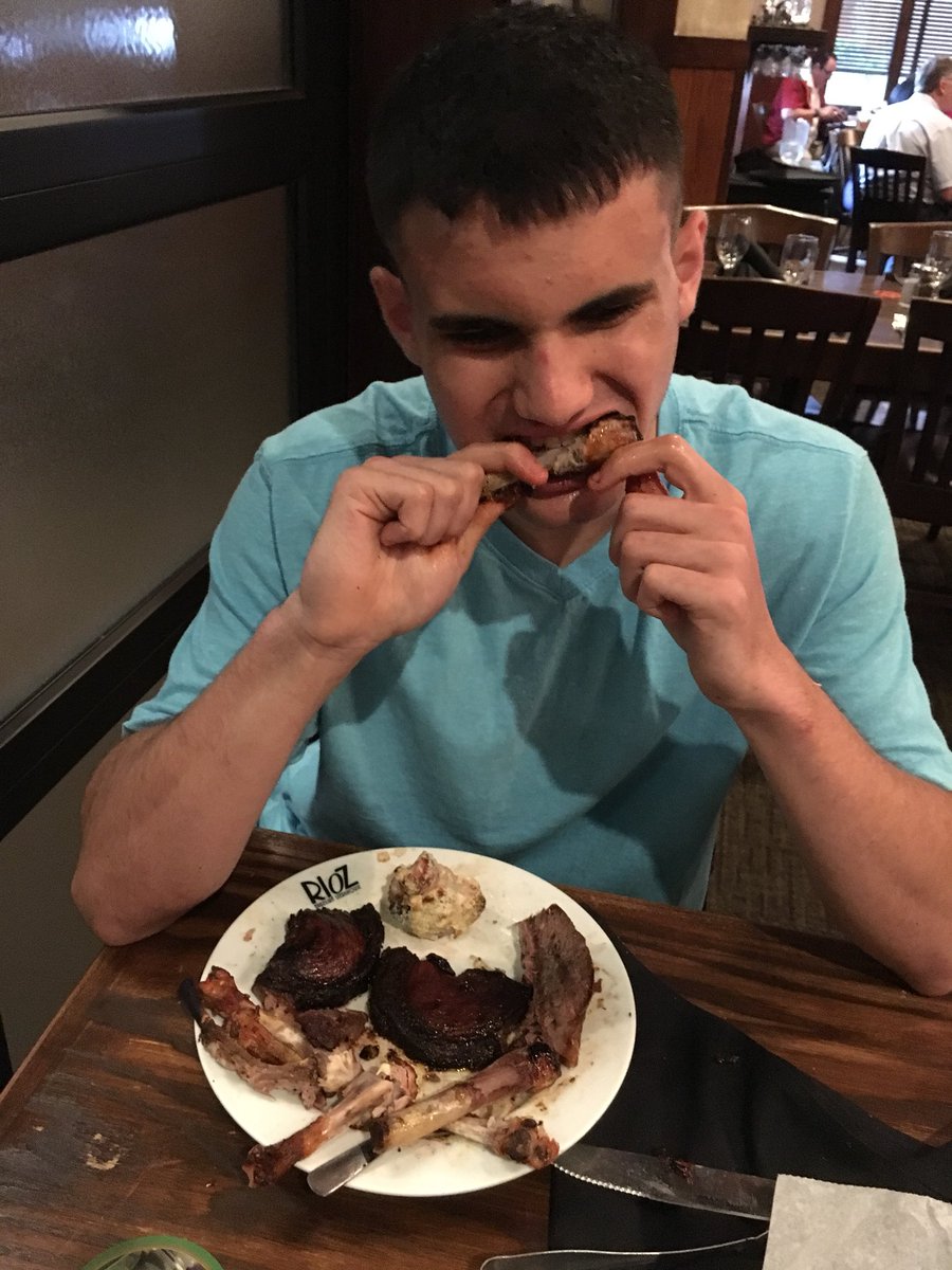 F3Strut's tweet image. 8 PAX gathered for some solid meat sweats and sat back for a @LMulalley meat throw down without an official eating challenge! #secondF @F3LakeMurray #morepineapple