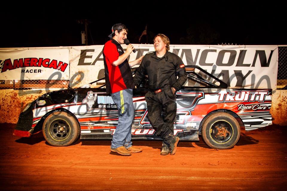 kyletruitt22's tweet photo. Parked it in VL 🏁🇺🇸🏆 https://t.co/Og5CpnJKE5
