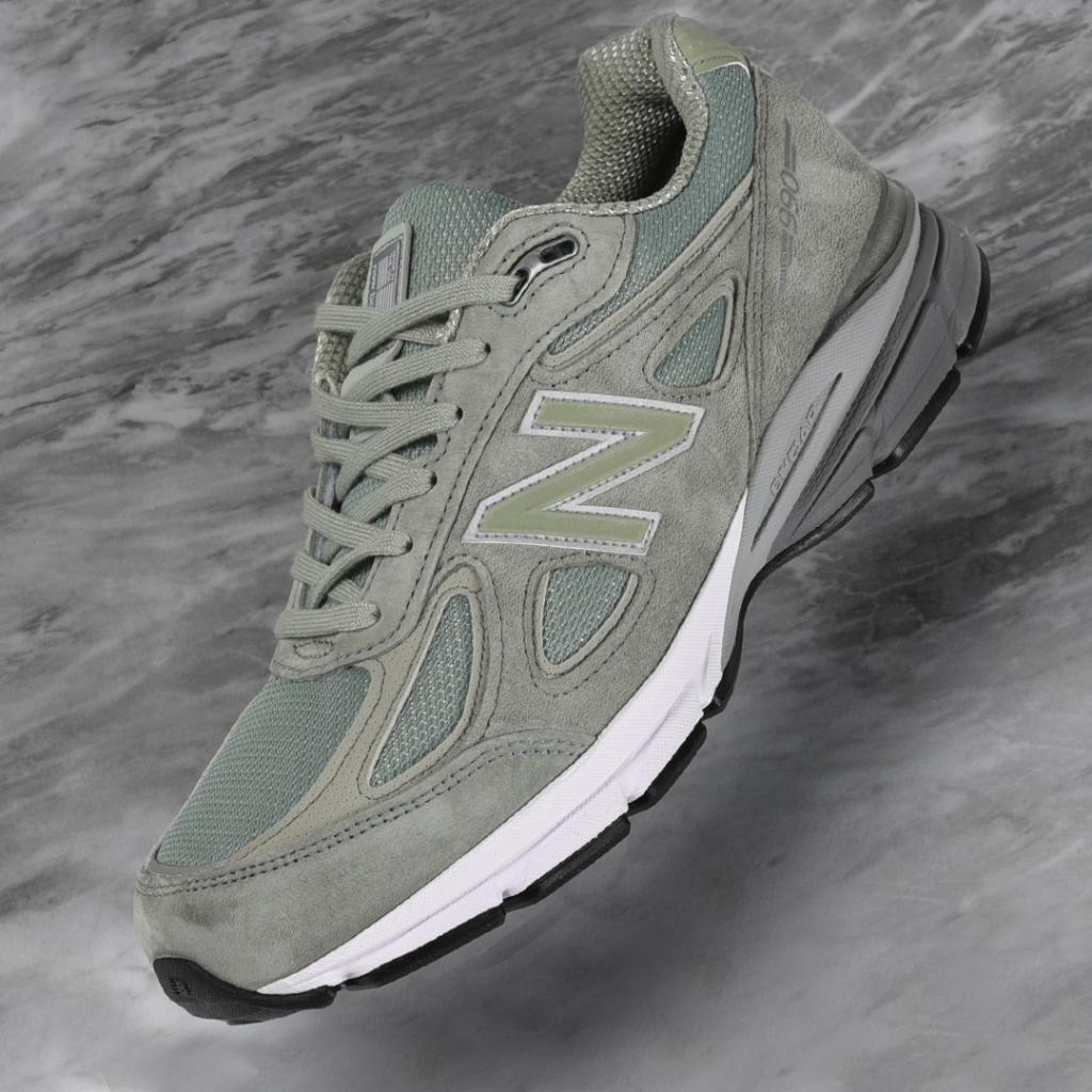 new balance 990v4 foot locker