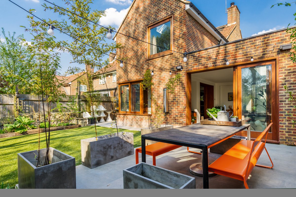 Recently Launched - Fabulous 4-bedroom house in prime Dulwich location. Contact us today for more details: 020 38159410. #AllisonGrove #DulwichVillage