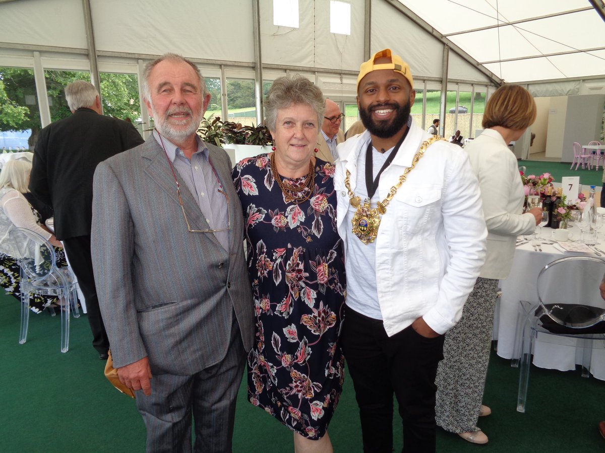 Firth Park Community Allotment (@firthparkallot) on Twitter photo John Lecorney from <a href="/HeeleyCityFarm/">Heeley City Farm</a> and our very own Dot Rodman rubbing shoulders with the Lord Mayor of Sheffield <a href="/MagicMagid/">๐MฮG!D</a> at the <a href="/The_RHS/">The RHS</a> Chatsworth Flower Show #RHSChatsworth John Lecorney from <a href="/HeeleyCityFarm/">Heeley City Farm</a> and our very own Dot Rodman rubbing shoulders with the Lord Mayor of Sheffield <a href="/MagicMagid/">๐MฮG!D</a> at the <a href="/The_RHS/">The RHS</a> Chatsworth Flower Show #RHSChatsworth