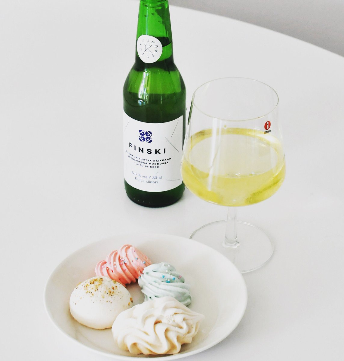 kuuracider's tweet photo. #北欧フェア2018 昨日無事終了しました🥂🍾
クーラ・サイダーの #シードル にご興味を持ってくださった皆様、誠にありがとうございます。次回は、どんなイベントで飲みたいですか？コメントいただけたら嬉しいです！😊
#阪急百貨店 #北欧 #フィンランド #フィンランド料理 #フィーカ #りんご酒 https://t.co/7O4nqzrBh3