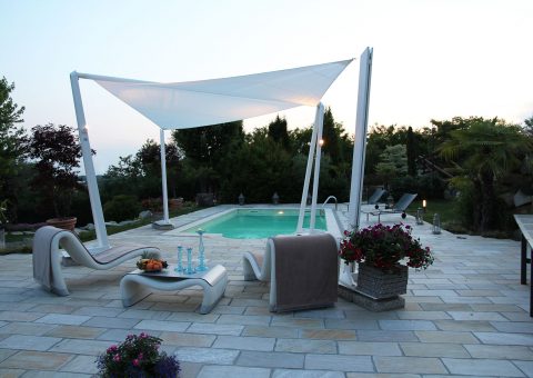 Quanto sono importanti le tende per vivere bene la luce? Tantissimo! Soprattutto quelle di #Eliosflex, un'azienda che propone tende e tendaggi classici e tecnici, con soluzioni sfiziose per l’arredo di interni e giardini. Info qui: l12.eu/eliosflex-def-… 
#eliosflex #tende #ad