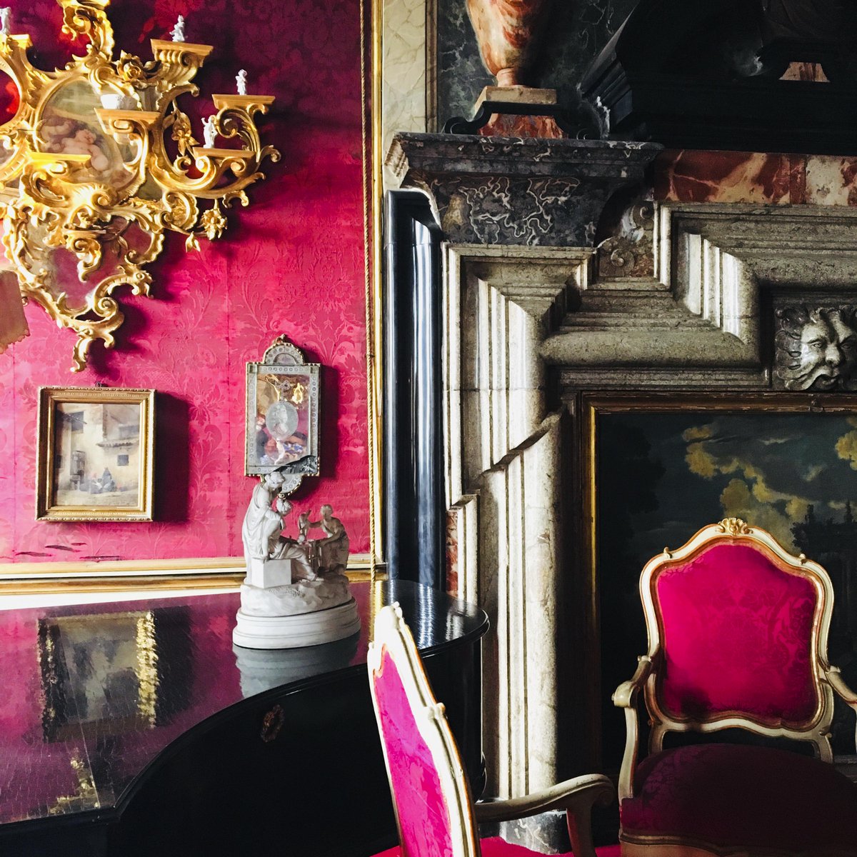 angelion61's tweet photo. #italy 🇮🇹 #IlikeItaly
Afternoons between history and luxury 💎 #palazzoterzi
#thelionqueen #influencer #igers #buzzinstagramers #topinfluencer #dutble #tpod #atalantaworld #travel #mytravelgram #tourism #travelgram #thediscoverer #bergamo #bergamoalta #lombardia #6giugno https://t.co/kVpTBG1jJM