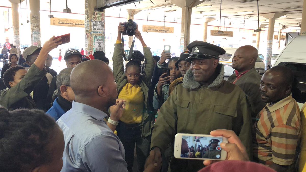 Our_DA's tweet photo. Current Situation at Noord Taxi Rank in Johannesburg CBD.
DA Leader @MmusiMaimane engage commuters & taxi drivers after last night’s astronomical fuel hike.
The ANC's #TaxAttack on South Africans continues. https://t.co/rsNXlwNgQz