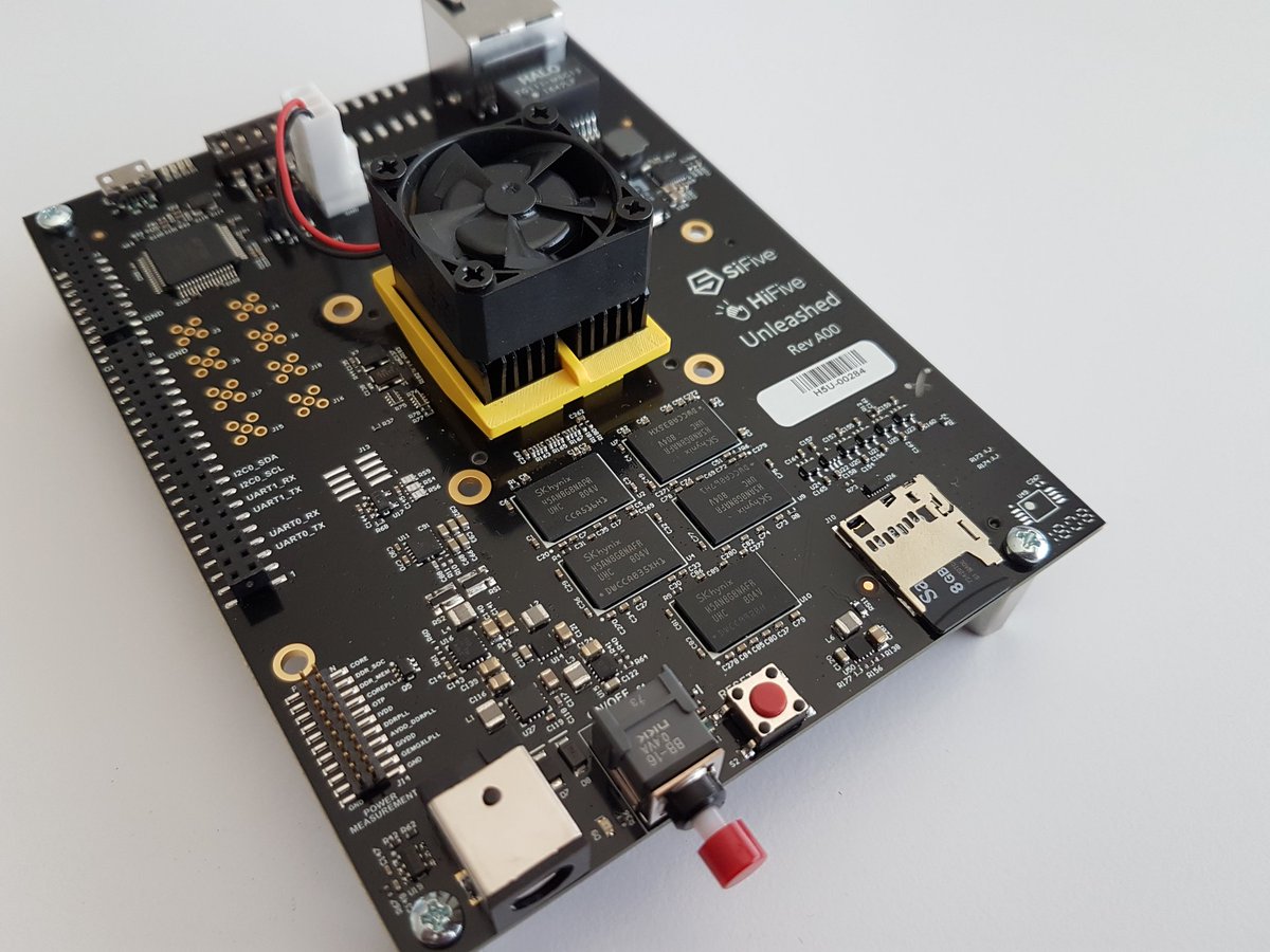 linkitools's tweet photo. An absolutely beautiful board, ready for all the work ahead. Thanks @SiFiveInc #riscv #HifiveUnleashed https://t.co/d0GyVRT4QQ