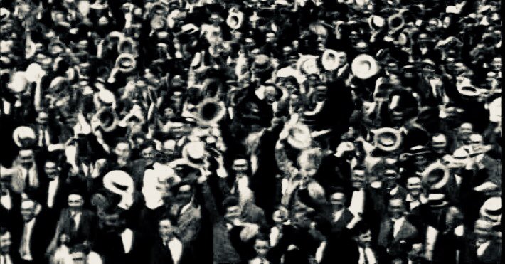 Poep’up était hier soir au premier Meet’Up de #DessineMoiToulouse @lagrainerie !

De quoi mêler #SmartCity et #DesignThinking à la foule :

Concepteurs  👓
Investisseurs 🎩
Citoyens 🧢
Associations 👒
et Bureaux d’Etudes🎓!