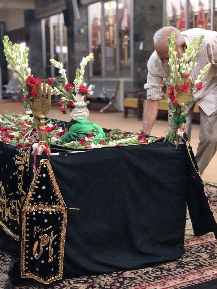 razaaskari's tweet photo. Nikla hai janaza koi, Allah k ghar se 💔
Aflaak mai aik shour hai, matam k asar se! 😭

اللّھُمّ الْعَنْ قَتَلَةَ امِيرِ الْمُوْمِنيِنْ https://t.co/fDme6b2Lc8