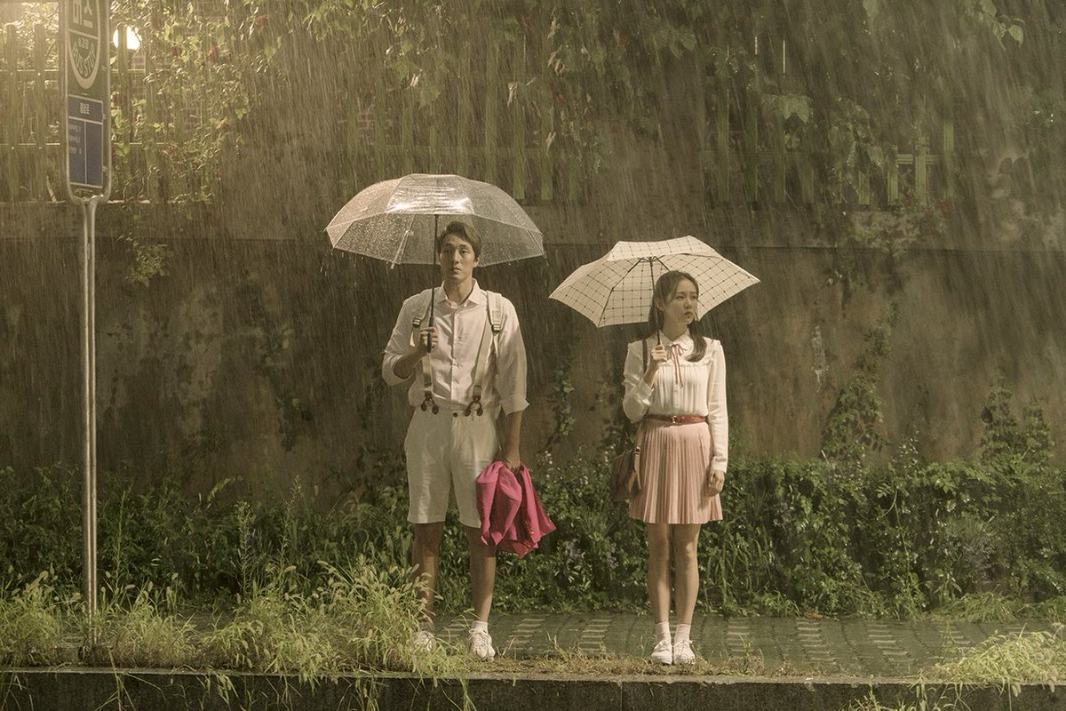 Sahamongkolfilm's tweet photo. "เห็นหน้าเธอครั้งแรก ผมหลงรักเธอแทบบ้า"ภาพยนตร์รักอันดับ 1 ประเทศเกาหลีที่จะทำให้คุณคิดถึงใครคนนั้นที่อยู่ในหัวใจไม่เคยลืม #โซจีซบ พบ #ซนเยจิน #หนังรักที่ทุกคนรอคอย #bewithyou ปาฏิหาริย์ สัญญารัก ��ดูฝน 21 มิถุนานี้ https://t.co/aGUW0EWD1E