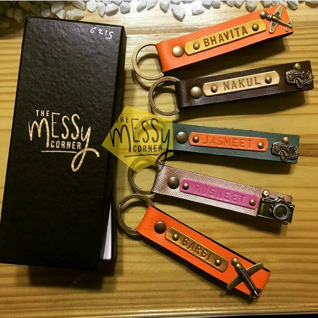 themessycornerr's tweet image. Planning to gift something to your colleagues, what could be perfect than a customized keychain! 🎁😊🗝️🔑
For orders visit us now → bit.ly/2JfBESe
#keychains #personalizedkeychains #giftideas #TheMessyCorner #giftsforall #customizedproducts #TMCessentials #keys